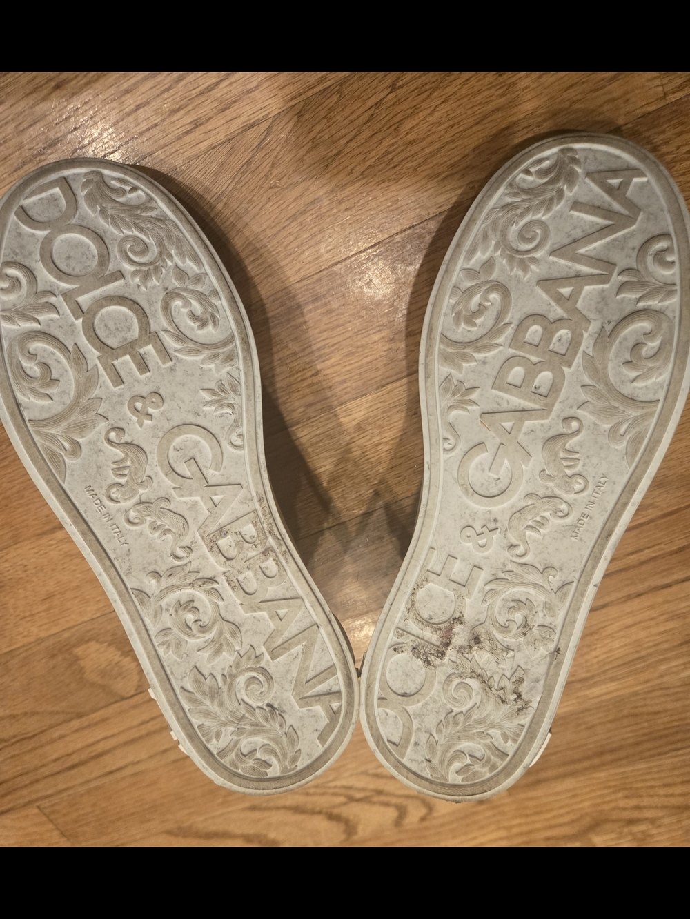 Authentic Dolce & Gabbana White Sneakers with Metallic Pink Accents - Picture 3 of 4